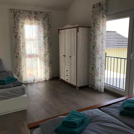 Ferienhaeuser Am Nordufer Des Hainer Sees Neukieritzsch Exterior foto